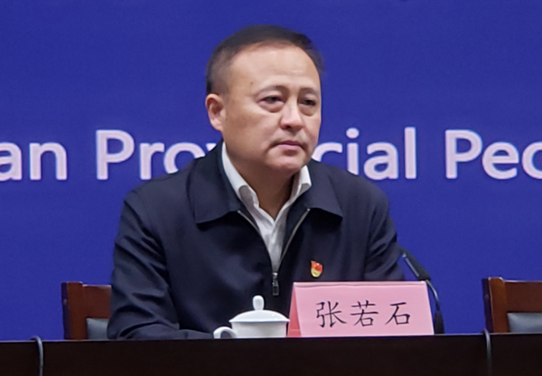 #医生收入#河南明确提高基层医生待遇 基层医生收入原则上不低于县级医院临床医师水平