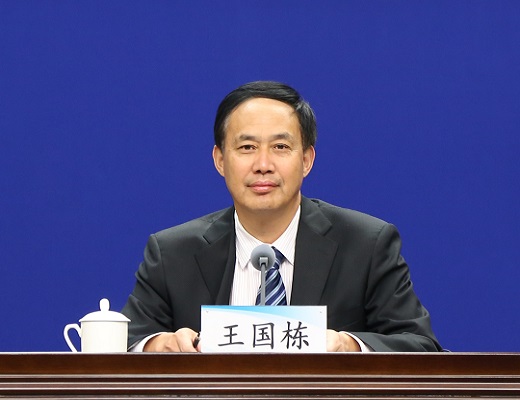 首先,请王国栋厅长介绍相关工作情况.省水利厅总规划师李建顺先生.