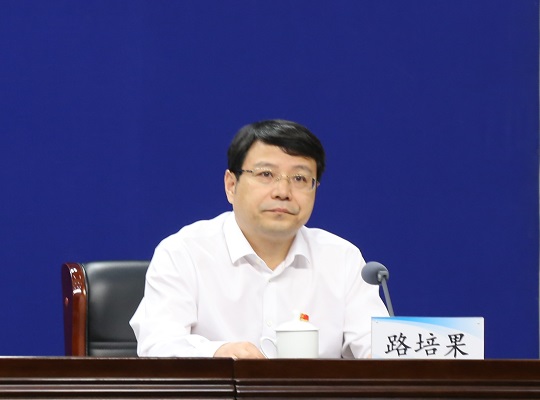 和旅游厅二级巡视员闫敬彩女士;河南省商务厅党组成员,副厅长姜凌女士