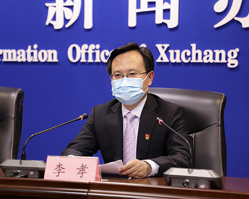 市中心医院党委书记王三宝同志;市民政局党组成员,副局长周志波同志